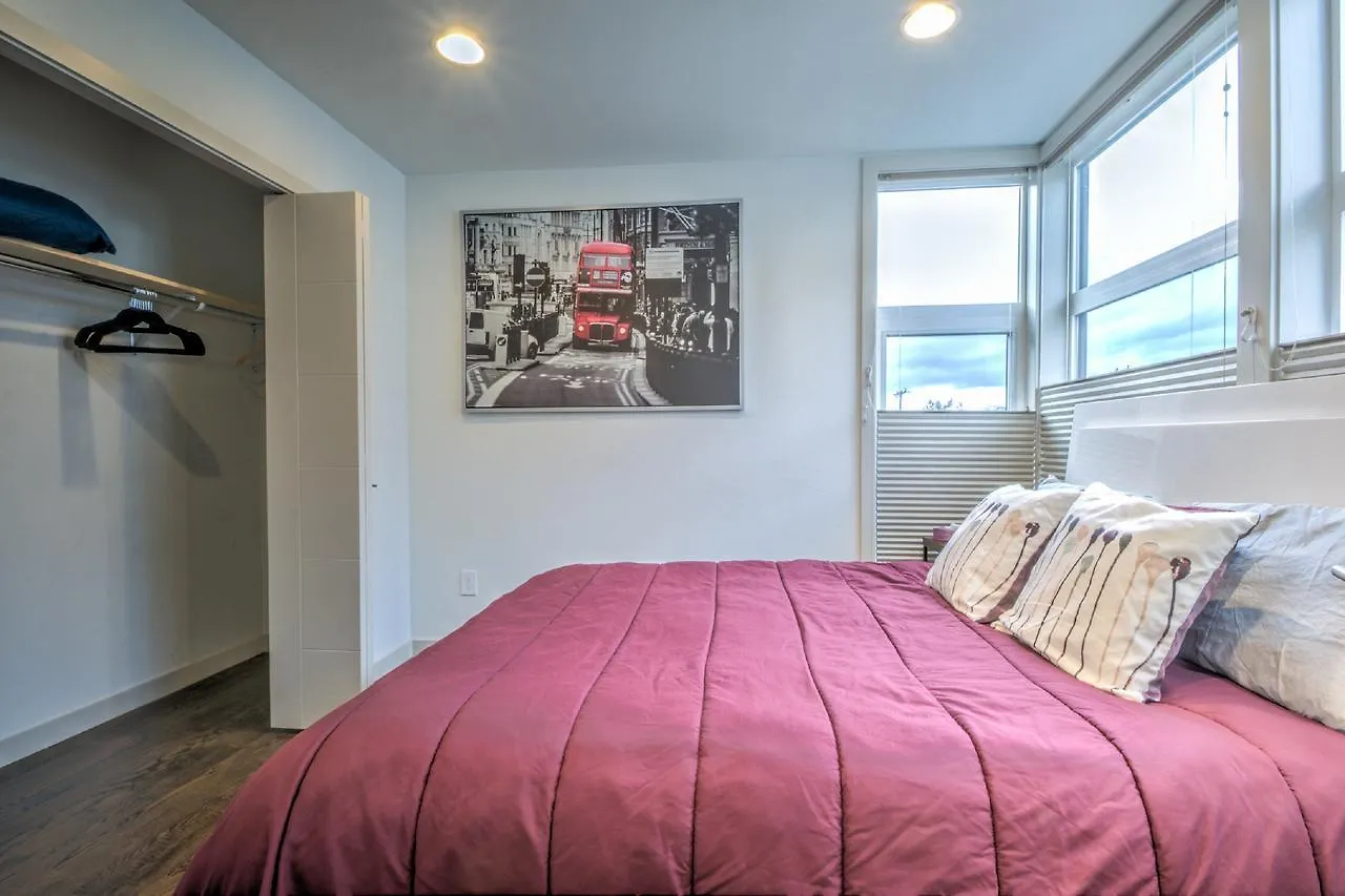 Modern Home With Rooftop Oasis Seattle Casa vacanze