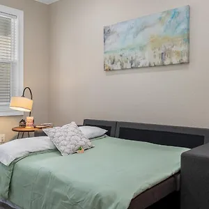 Cozy And Spacious 4br House With Pool In Tampa