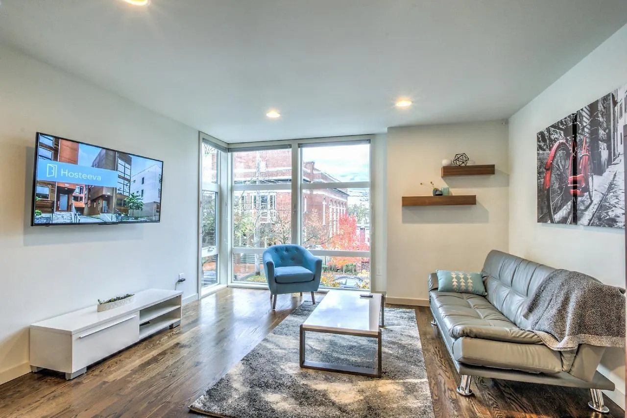 Modern Home With Rooftop Oasis Seattle
