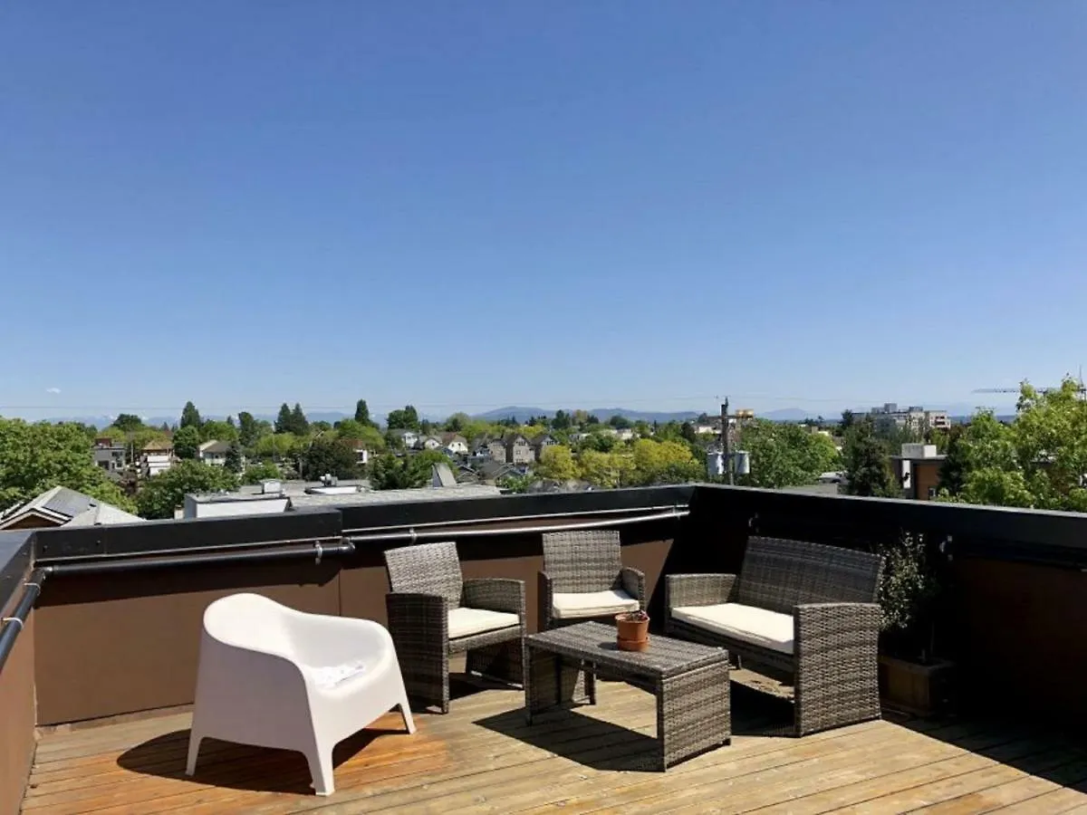 Modern Home With Rooftop Oasis Seattle Holiday home